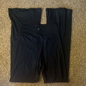 Crossover Flare Leggings